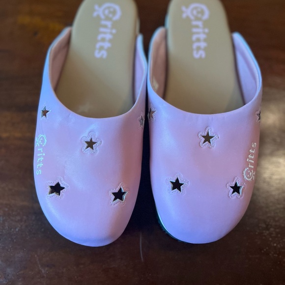 Flip Critts Clog in Unicorn Memory Foam Vibram Outsole Woman’s US Size 9 - Picture 1 of 6